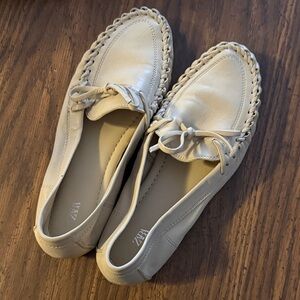 Zara Women's Cream Moccasins
